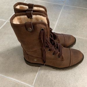 Roxy Boots